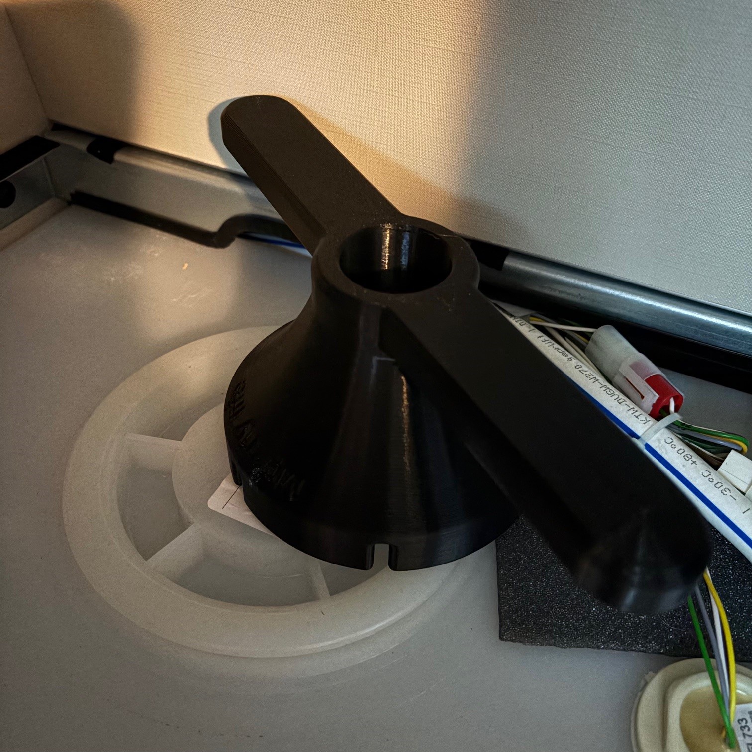 Dingsbums zum Wassertank öffnen