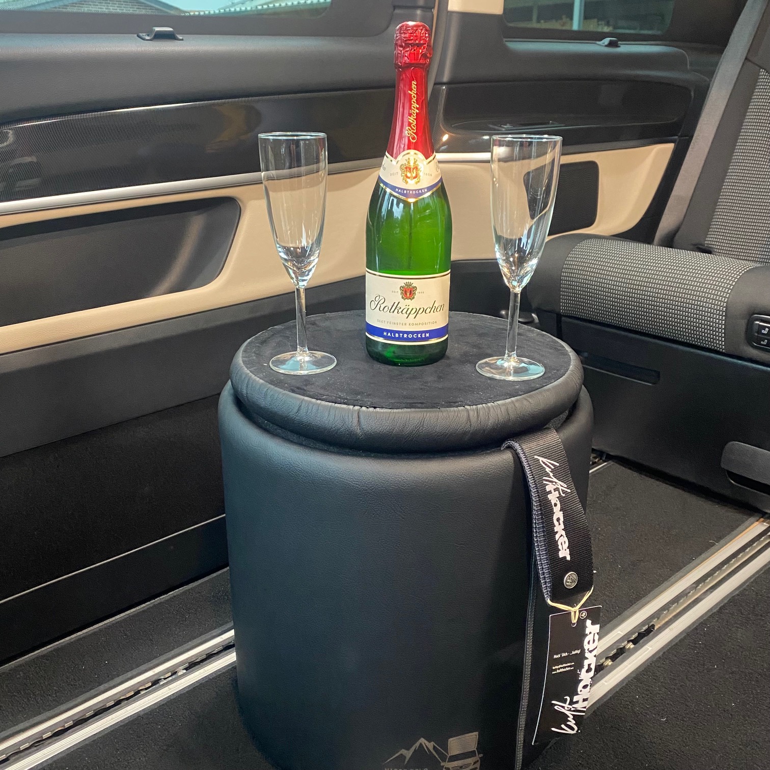 kultHOCKER my life "Luxury" mit Staufach in originalem Leder mit Gravur