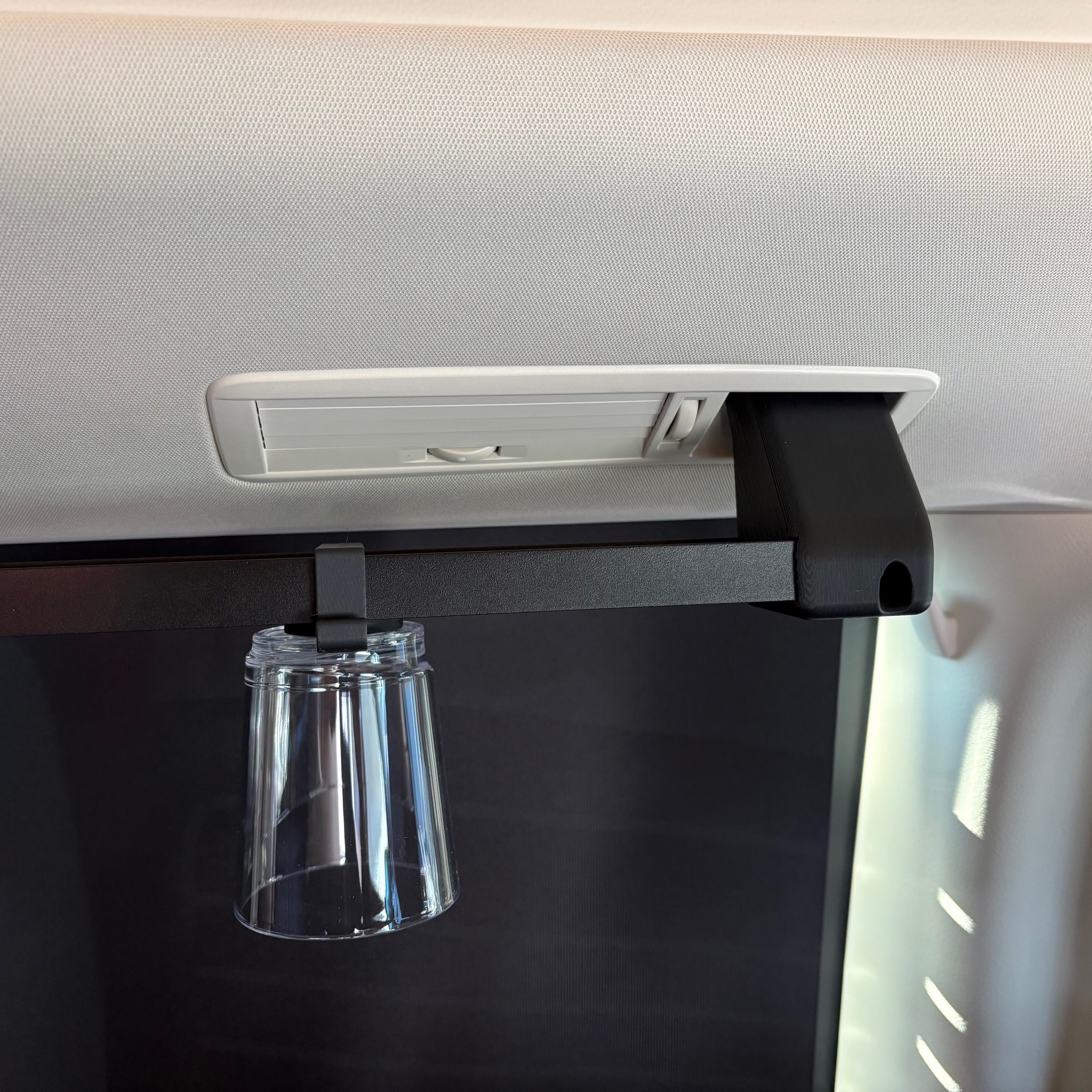 Extension bracket for your kitchen shelf