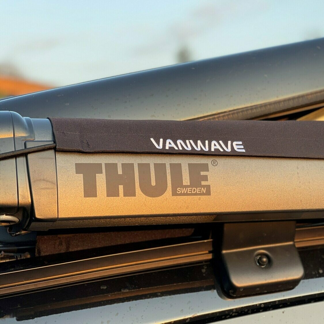 VANWAVE RainProtection - Regenschutz für Thule Markise (original Mercedes Markise) VANWAVE RainProtection - Regenschutz für Thule Markise (original Mercedes Markise)